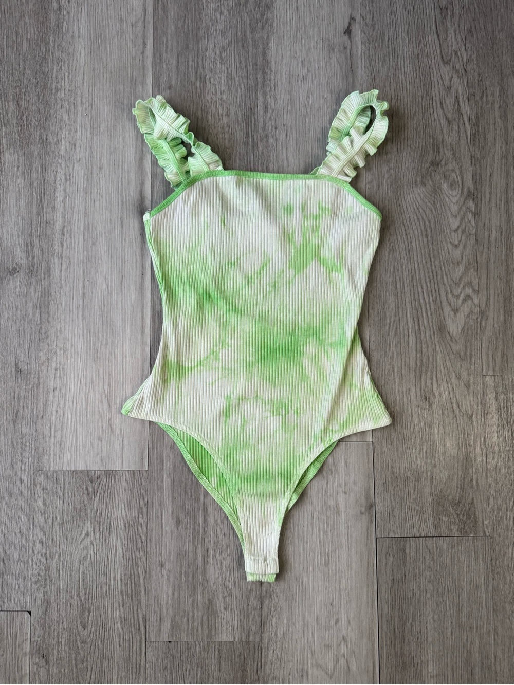 Le Lis Collection Women’s Tie-Dye Bodysuit Ruffle Straps Green/White Large